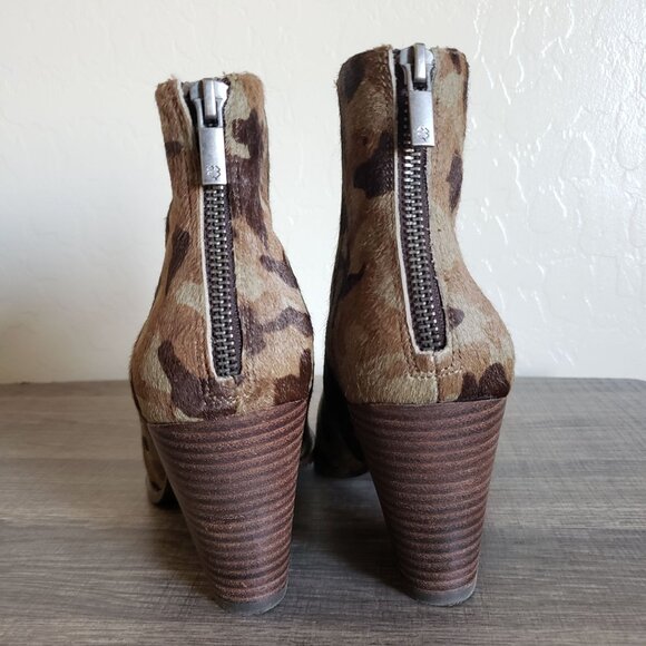 Lucky Brand Adalan Calfhair Bootie Camo Green Women's 9 Pointed Toe Ankle Boots - Picture 4 of 12